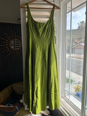 Astr Olive Green Sleeveless Maxi Dress